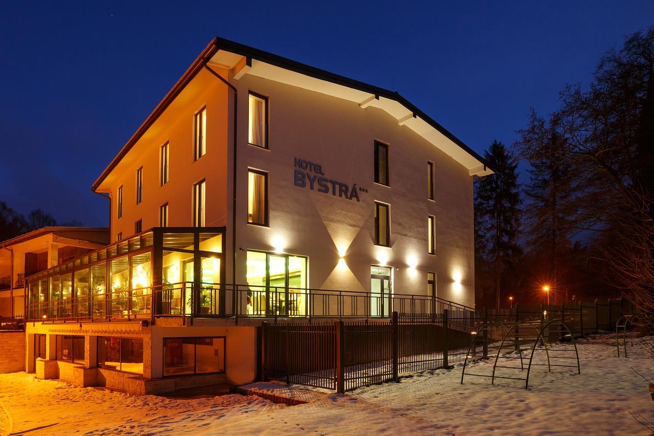 Hotel Bystra Snina Exterior foto
